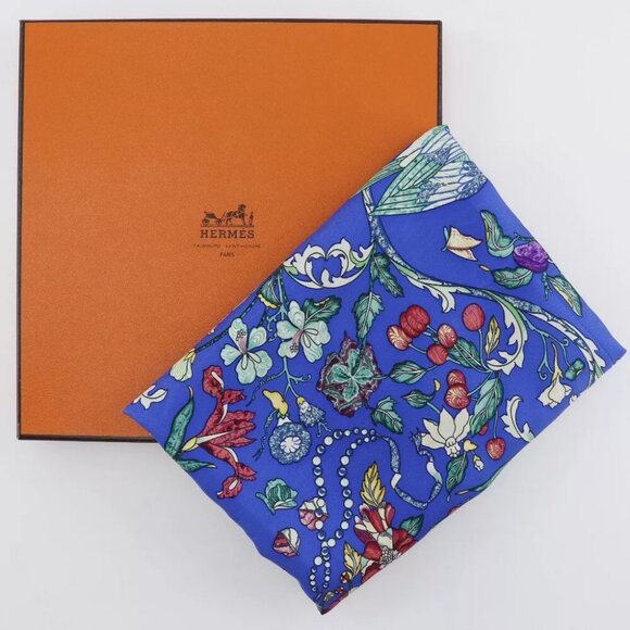 AUTHENTICITY GUARANTEED HERMES Carree scarf PIERRES D' ORIENT ET D' - Picture 5 of 8